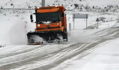 2 ilde yoğun kar: 102 yol ulaşıma kapandı
