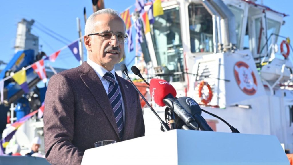 abdulkadir uraloglu turk ticaret deniz filosu 5 katin uzerinde buyudu RxTZrr35