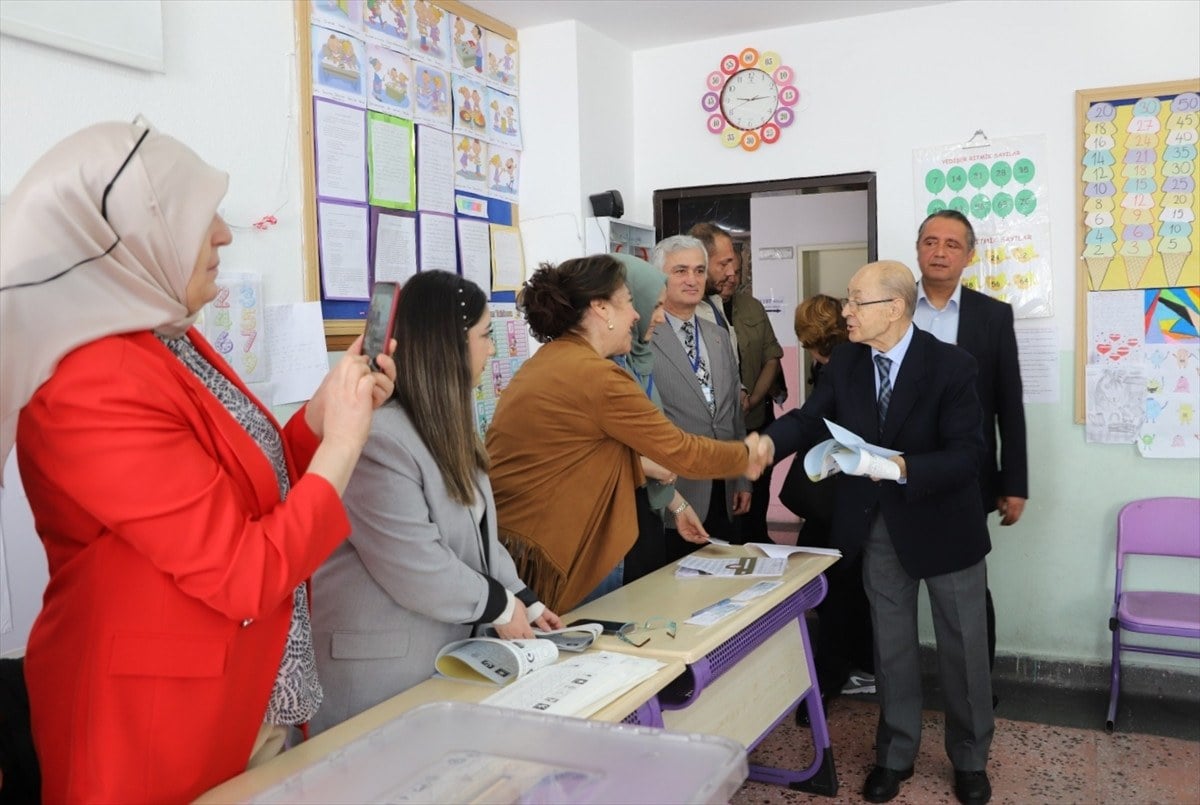 ahmet necdet sezer oyunu kullandi 1 dKZHnc9D