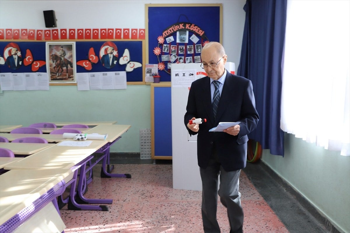 ahmet necdet sezer oyunu kullandi 3 ppcdawW8