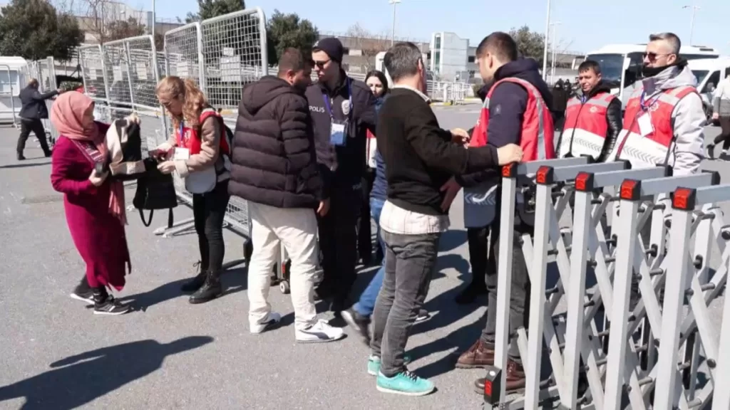 ak partinin yeniden buyuk istanbul mitingi girisler basladi gBVIKfg2