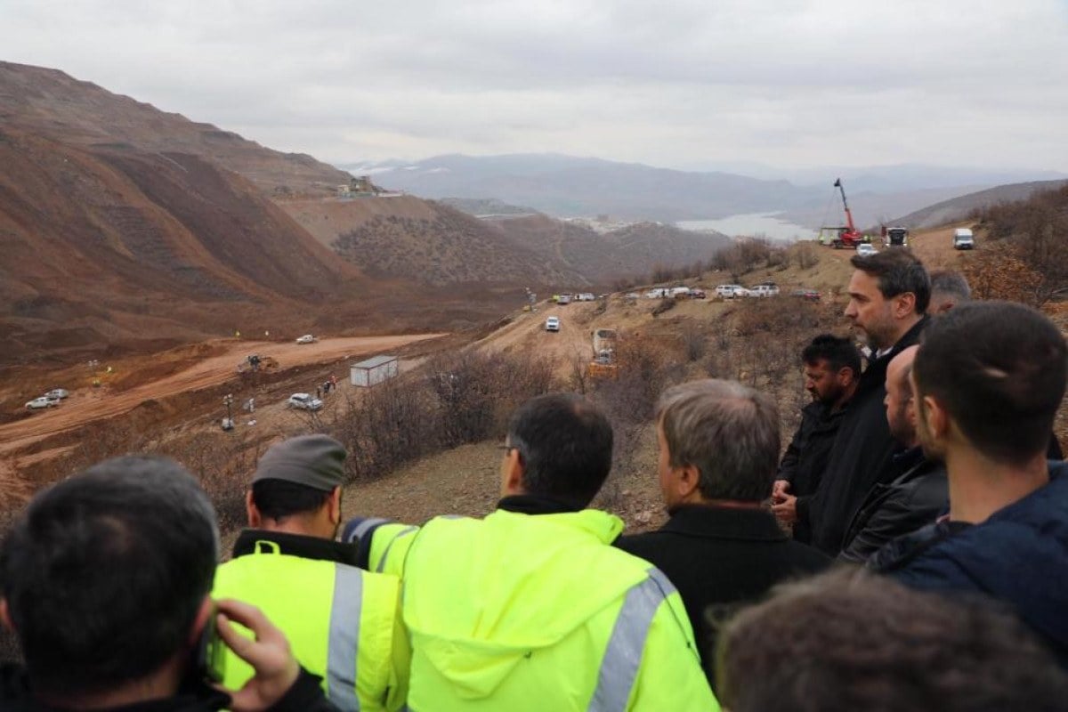 alparslan bayraktar ilicteki maden sahasinda incelemelerde bulundu 2 BvazguP8