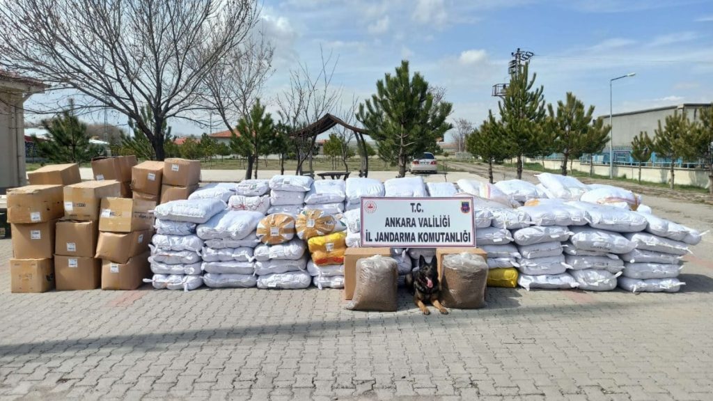 ankarada kacakcilara buyuk vurgun 29 ton tutun ele gecirildi hlFZpRTG