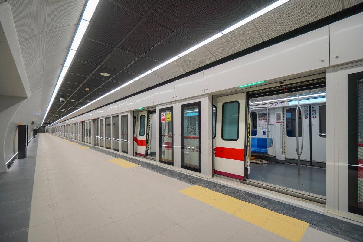 arnavutkoy istanbul havalimani metro hatti yarin aciliyor 9 IF72EHB3
