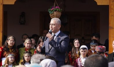 Başkan Hilmi Türkmen’den ‘Üsküdar Çocuk Köyü’ paylaşımı: Çocuklarla oynadı