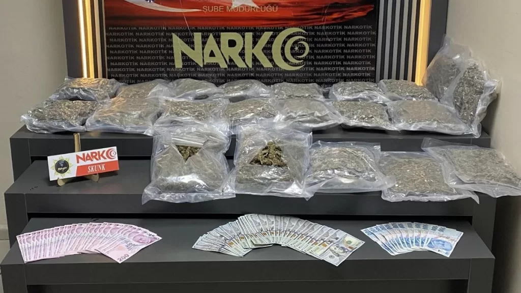 batmanda uyusturucu operasyonu 11 kilo 462 gram yakalandi 8lG7LYeU