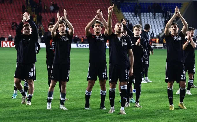 besiktasta yaprak dokumu 19 veda VFGxUBK6 jpg