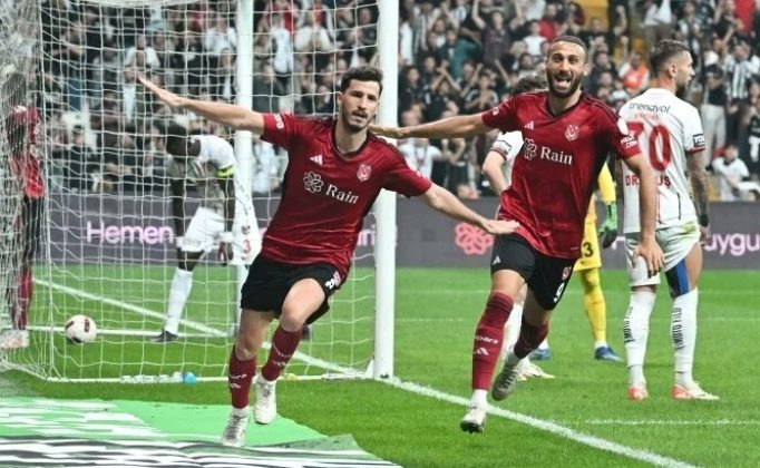 Beşiktaş’tan iki yıldız için karar