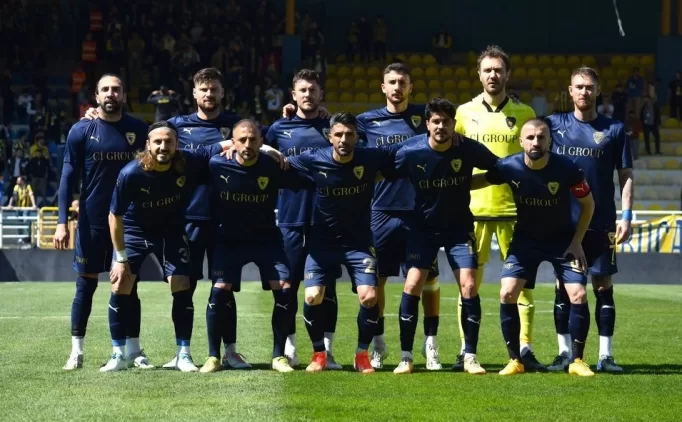 bucaspor 1928de savunma ekibi sirtladi lYubKeUZ jpg