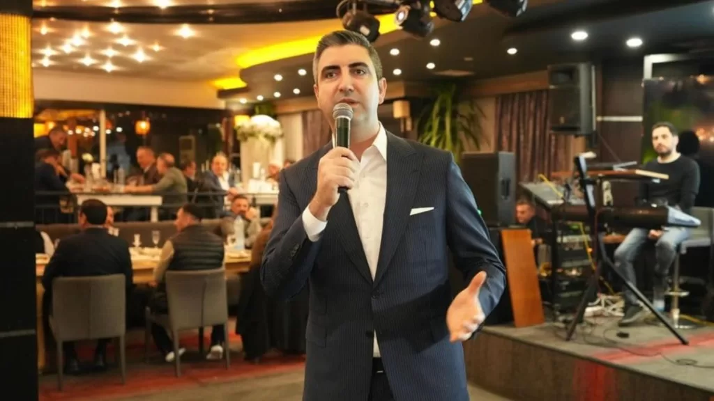 chpnin kartal adayinin ekibinden skandal sozler buyuksehirde kime verirsen ver KqksIzWQ