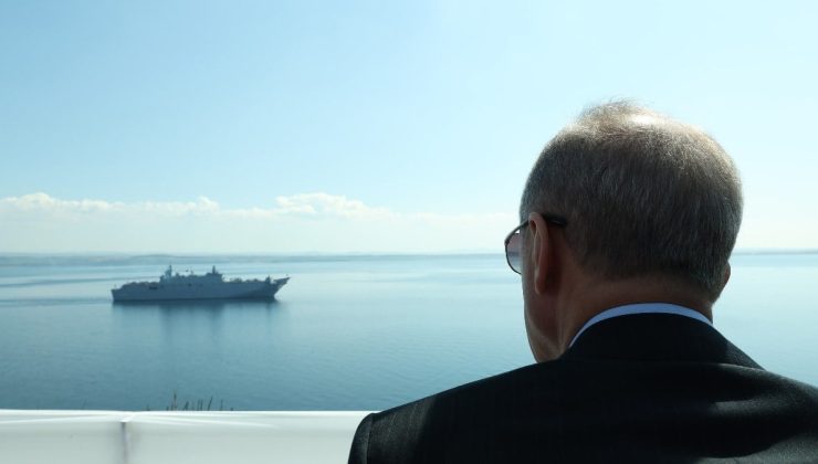 Cumhurbaşkanı Erdoğan: TCG Anadolu Çanakkale Boğazı’nda