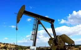 Dünyada petrol, dolar ve altın yükseliş eğiliminde