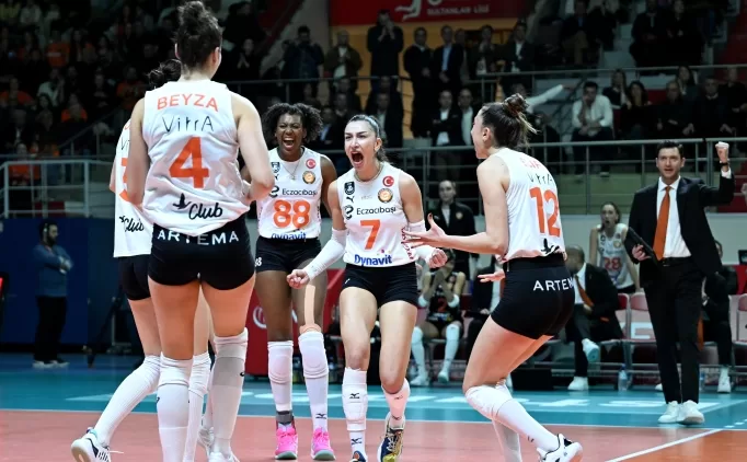 eczacibasi altin sette finale yukseldi AxwIsnxd jpg
