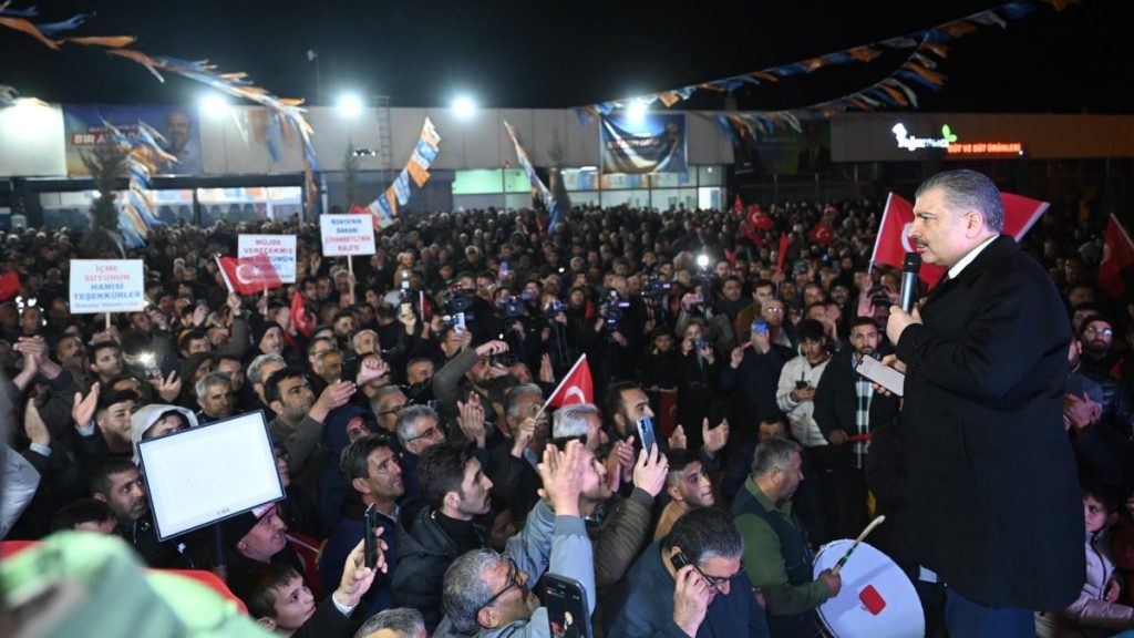 fahrettin koca konyada vatandaslarla bir araya geldi My3TuNlb