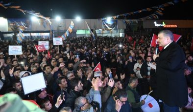 Fahrettin Koca, Konya’da vatandaşlarla bir araya geldi