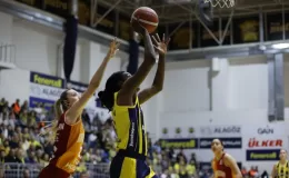 Fenerbahçe derbide kazandı avantajı aldı