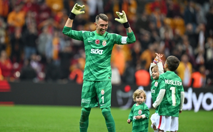 galatasarayda fernando muslera gelismesi aTmk1f1v