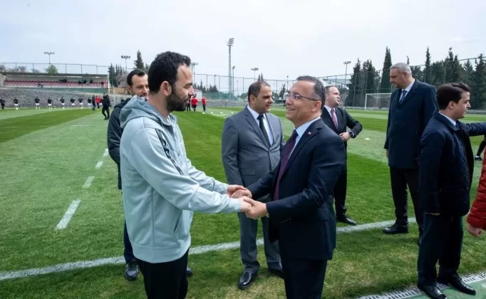 Gaziantep Valisi Çeber’den Gaziantep FK’ye ziyaret