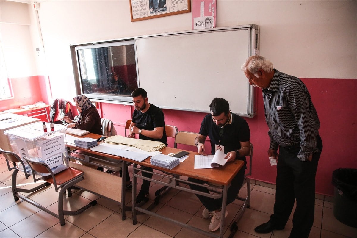 hataylilar konteynerlere kurulan sandiklarin basina gitti 0 LiGZ4mfH