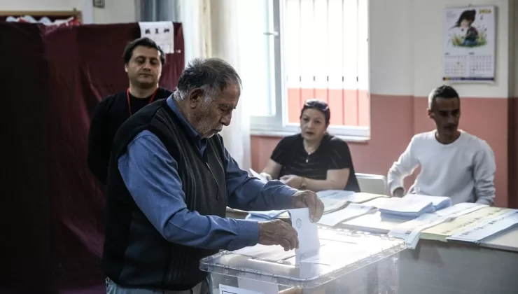 Hataylılar konteynerlere kurulan sandıkların başına gitti