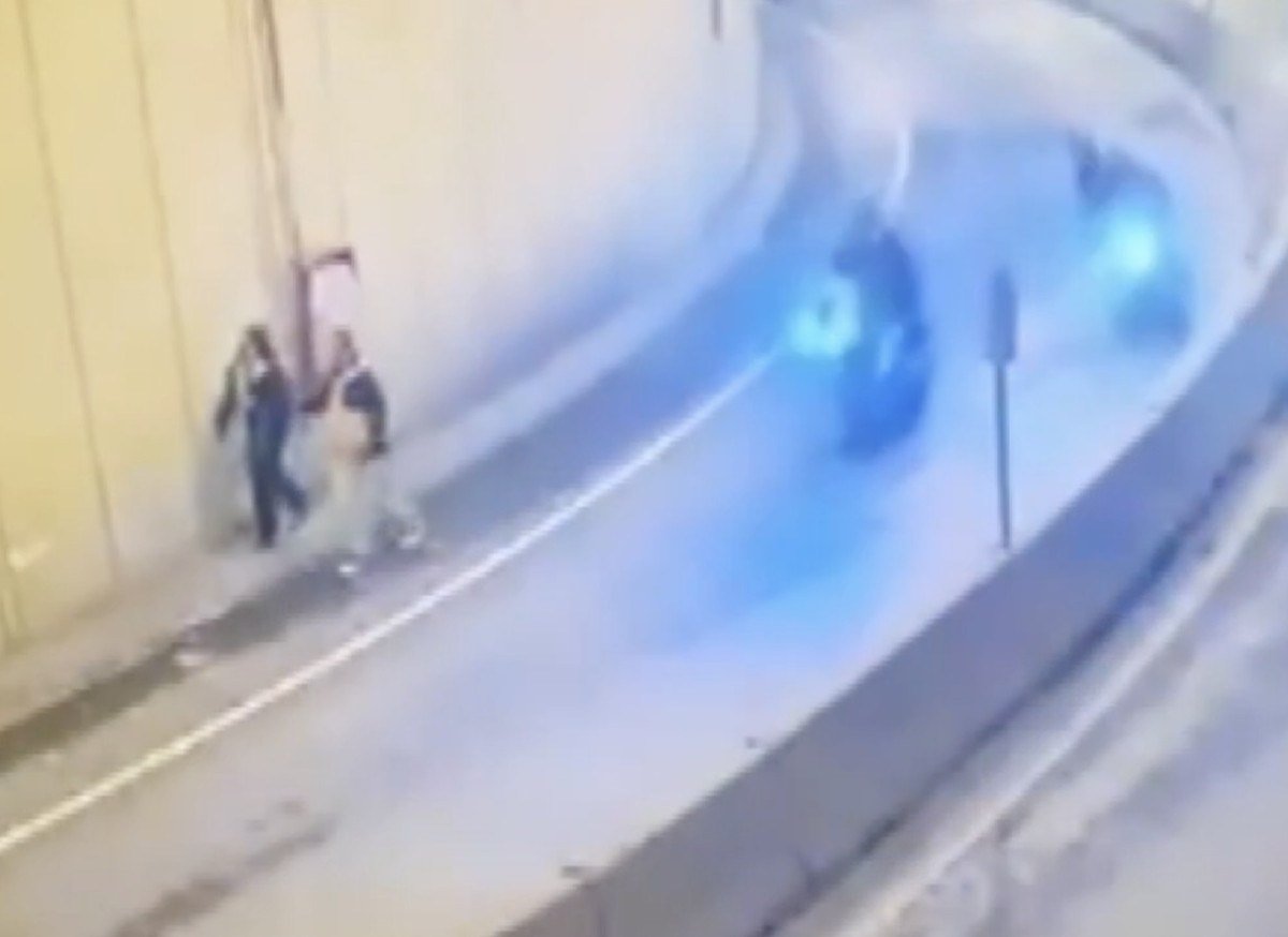 istanbul sislide kaza yapan motosikletli polis sehit oldu 0 YpuyduY2