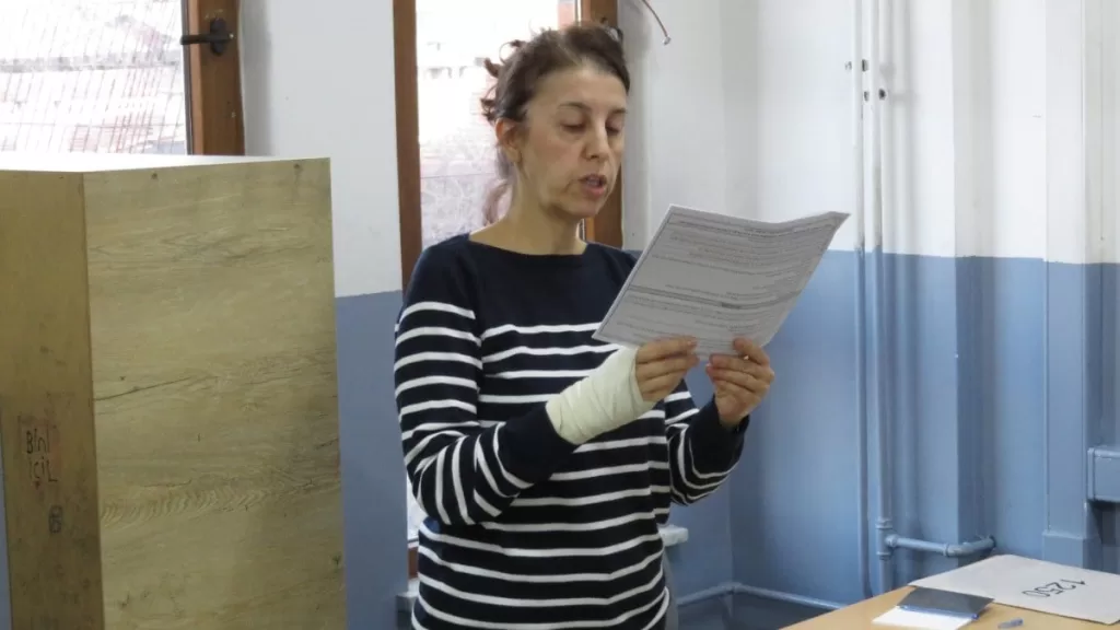 istanbulda gorevliler sandik yemini ederek goreve basladi gnWvRMtv