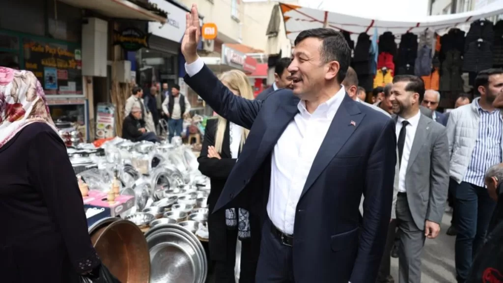 izmir adayi hamza dag izmirin hizmete ihtiyaci var FhKtbQeZ