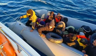 İzmir’de göçmenler ölümden döndü: 27 kişi kurtarıldı