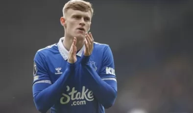 Jarrad Branthwaite için Manchester derbisi