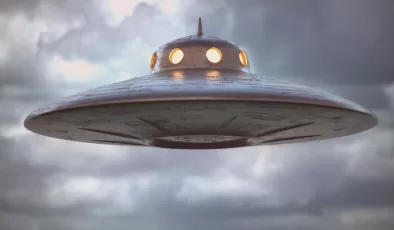 Kafaları karıştıran iki yeni UFO fotoğrafı daha