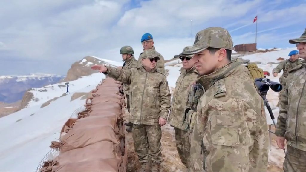 kara kuvvetleri komutani orgeneral bayraktaroglu irak sinirinda denetleme yapti IiMRzCpj