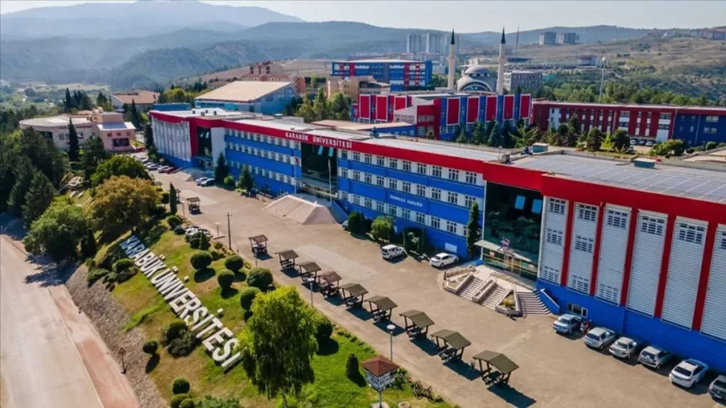 karabuku karistiran iddia afrikali ogrencilerle cinsel iliskiden hastalik bulasti zl9yDawH