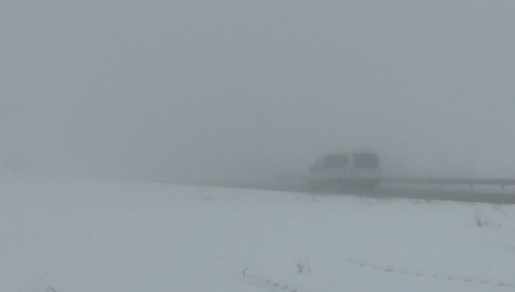 Kars’ta etkili olan sis görüş mesafesini düşürdü: Vatandaş zor anlar yaşadı