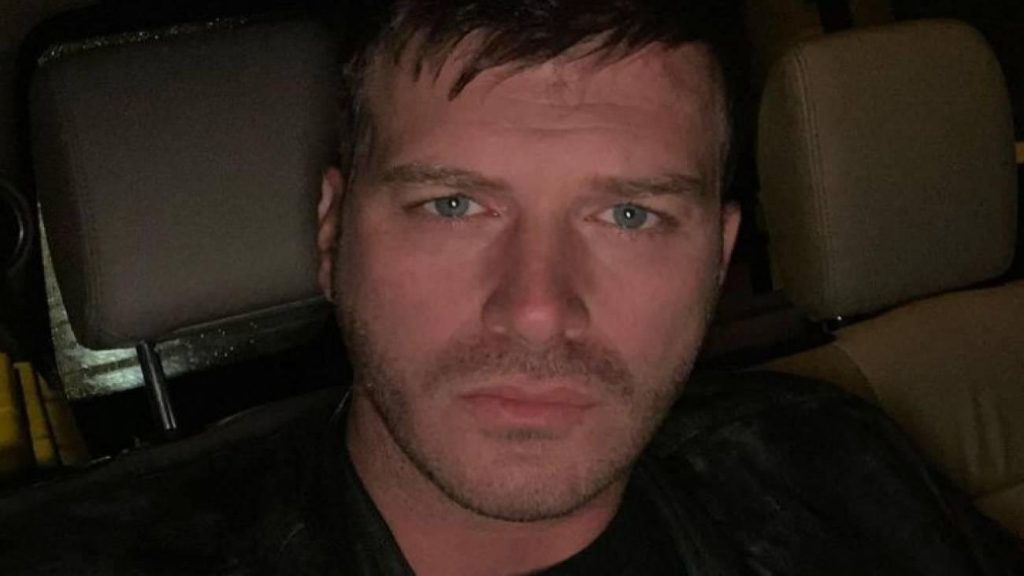 kivanc tatlitug ve basak dizere komsu soku sikayet gelince bakin ne yaptilar SHdMT5Hx