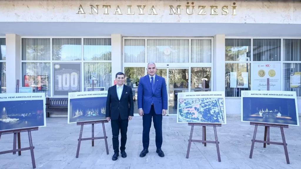 mehmet nuri ersoy antalya muzesini ziyaret etti yetkilerden bilgi aldi lHhtwT1d