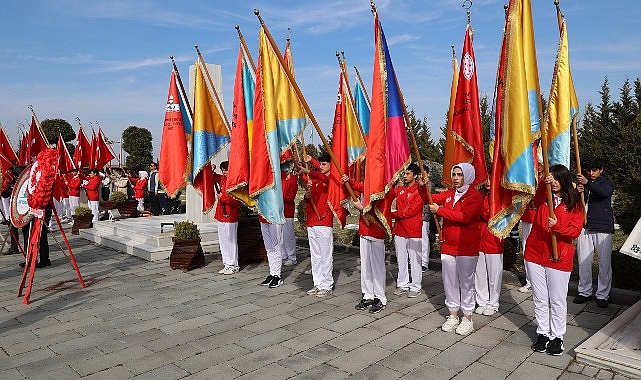 Nevşehir’de, Nevşehir’de 18 Mart Şehitleri Anma Günü ve Çanakkale Deniz Zaferi’nin 109. yılı dolayısıyla, Şehitler Parkı’nda Çelenk Sunma Töreni yapıldı