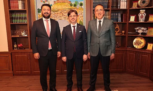 Sağlık Bakan Yardımcısı Huzeyfe Yılmaz, Nevşehir Belediye Başkanı Dr. Mehmet Savran’ı ziyaret etti