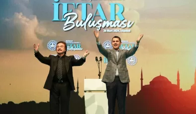 Seçim şarkısı hediye etmişti! Murat Kurum sahneye Orhan Gencebay ile birlikte çıktı