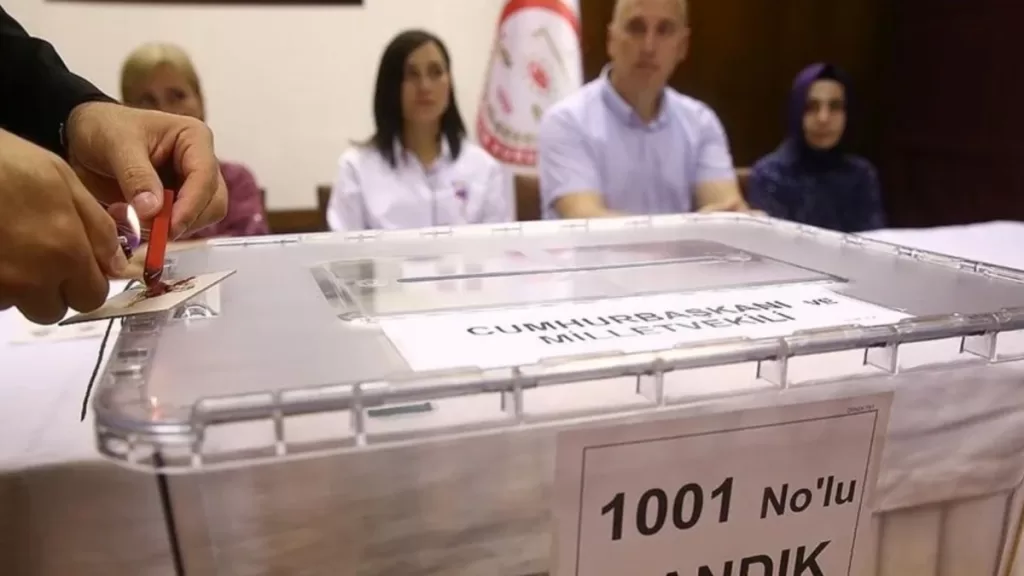 secimlerde gorev alan kamu personeli 1 nisanda izinli olacak 7RKqsBla