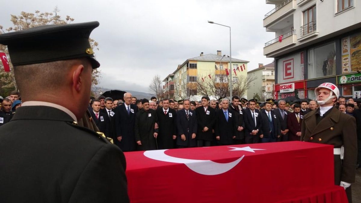sehit tabip tegmen hulusi elci son yolculuguna ugurlandi 1 KZD3nLbL