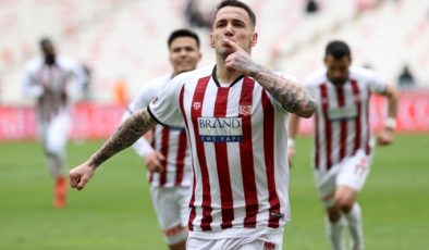 Sivasspor’un yıldızı Rey Manaj’ın talipleri artıyor!