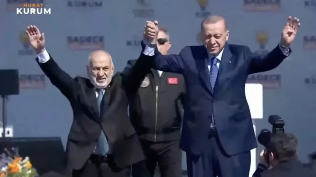 suat pamukcu ak partiye katildi cumhurbaskani erdogan rozeti takti aKIDDyJB