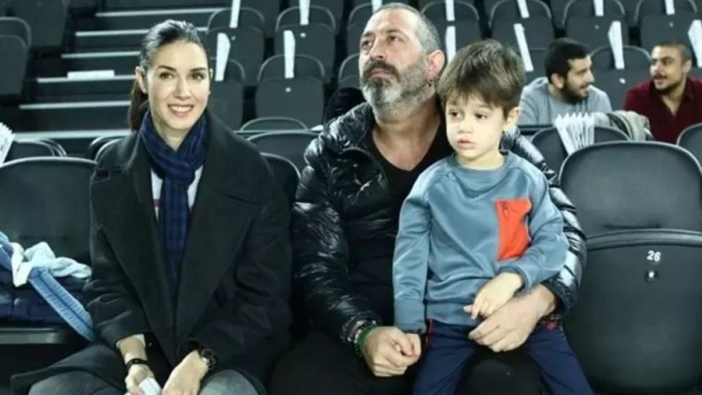 unlu komedyen cem yilmaz eski esi ahu yagtuya odedigi nafakayi tiye aldi annene soyleme Qp4LLfWQ