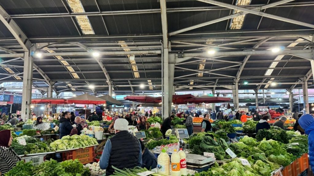 zonguldak halk pazarinda bezelye 100 liradan satildi bY3vKTJ5