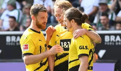 10 kişi kalan Dortmund, deplasmanda kazandı!