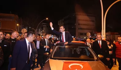 31 Mart Yerel Seçimlerde tekrar aday olan Belediye Başkanı Savaş Kalaycı, Karaman halkının büyük desteği ile ve büyük bir oy farkıyla yeniden Belediye Başkanı seçildi