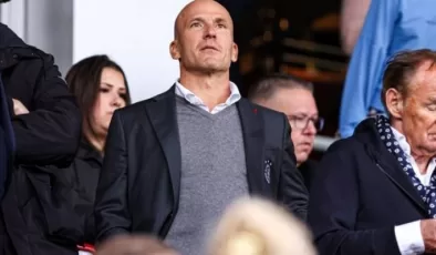 Ajax, CEO’su Alex Kroes’u misyondan uzaklaştırdı