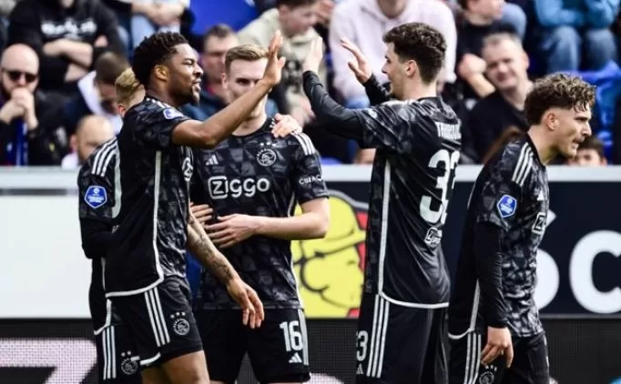 ajax deplasmanda 4 mac sonra kazandi iNLAKZjg jpg
