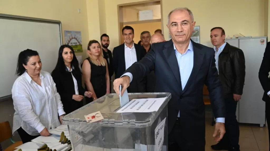 ak parti genel baskanvekili efkan ala bursada oyunu kullandi juzhU9OR