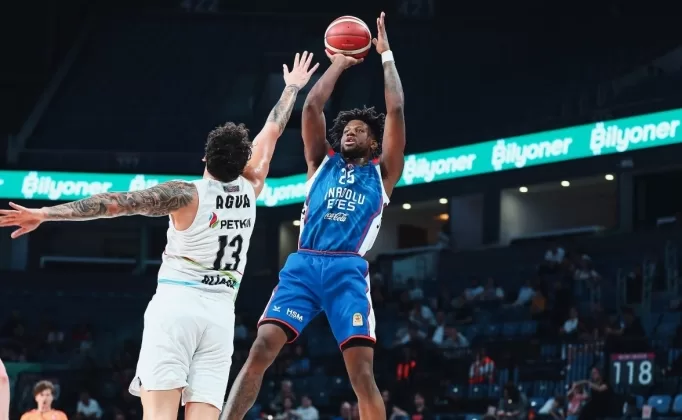 Anadolu Efes meskeninde farklı galip